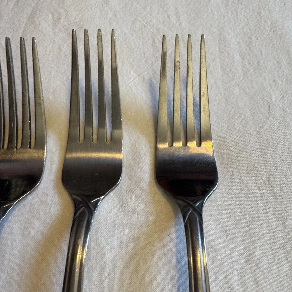Hampton Forge 025 Pattern Set Of 5 Dinner Forks